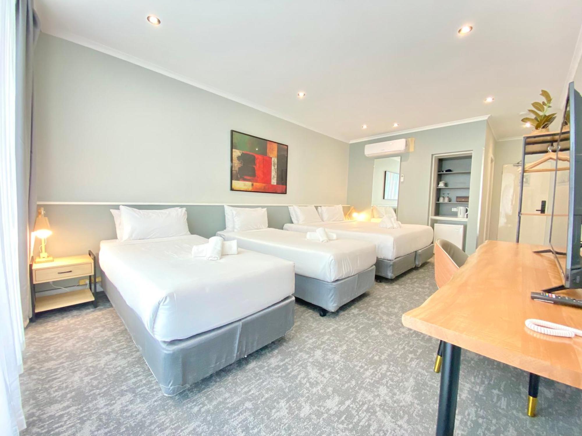 The Parkmore Hotel Melbourne Bagian luar foto