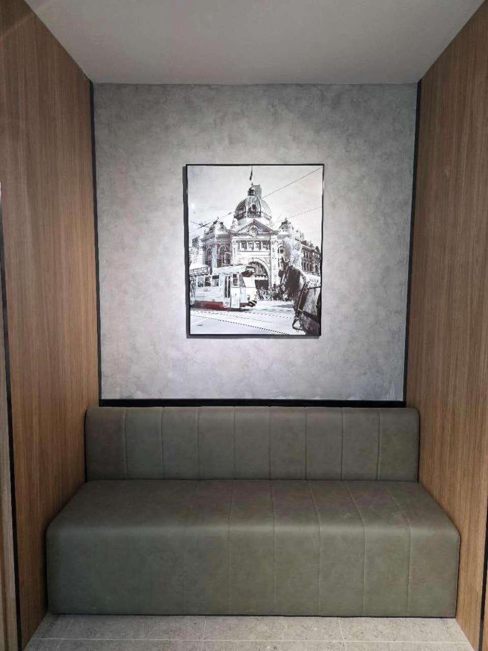The Parkmore Hotel Melbourne Bagian luar foto