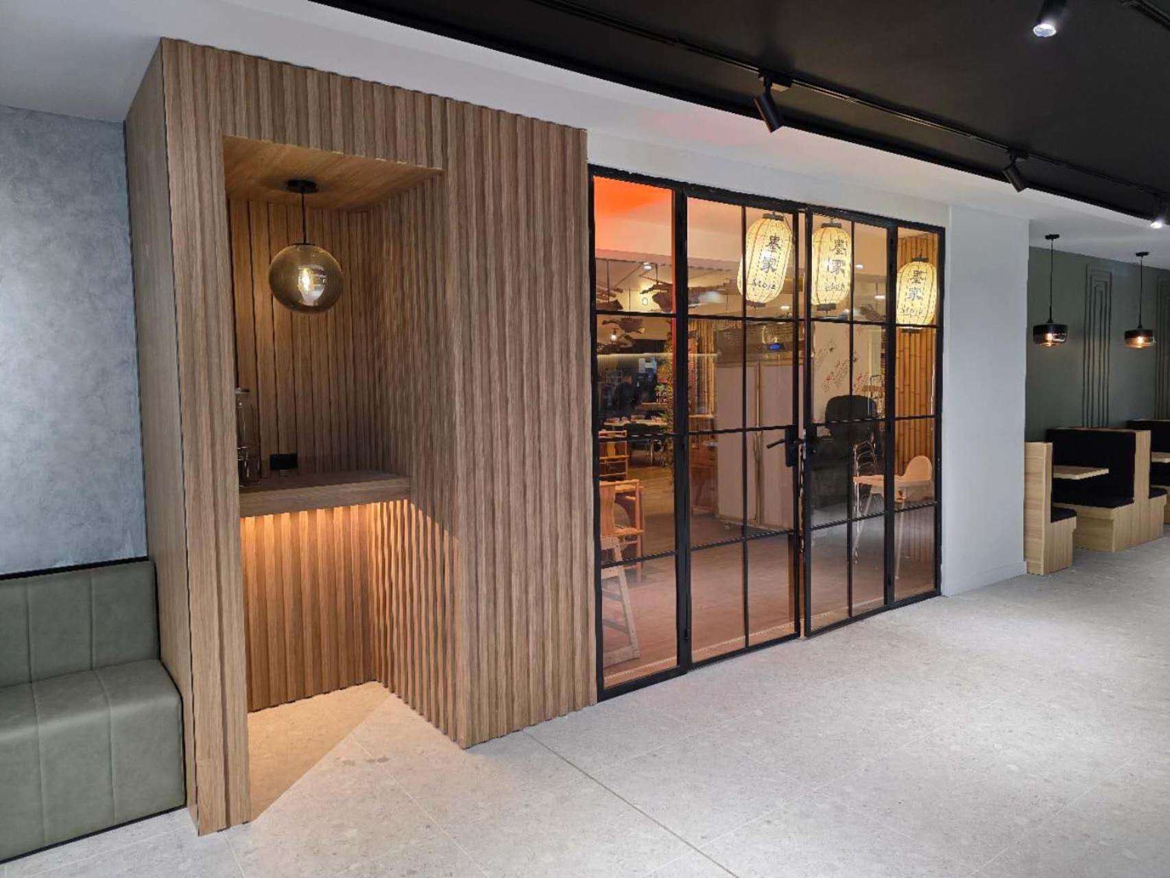 The Parkmore Hotel Melbourne Bagian luar foto