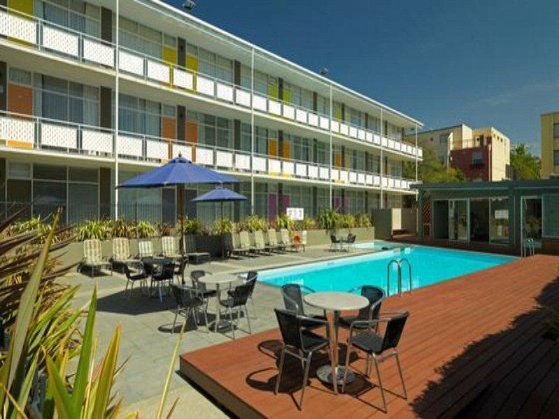 The Parkmore Hotel Melbourne Bagian luar foto